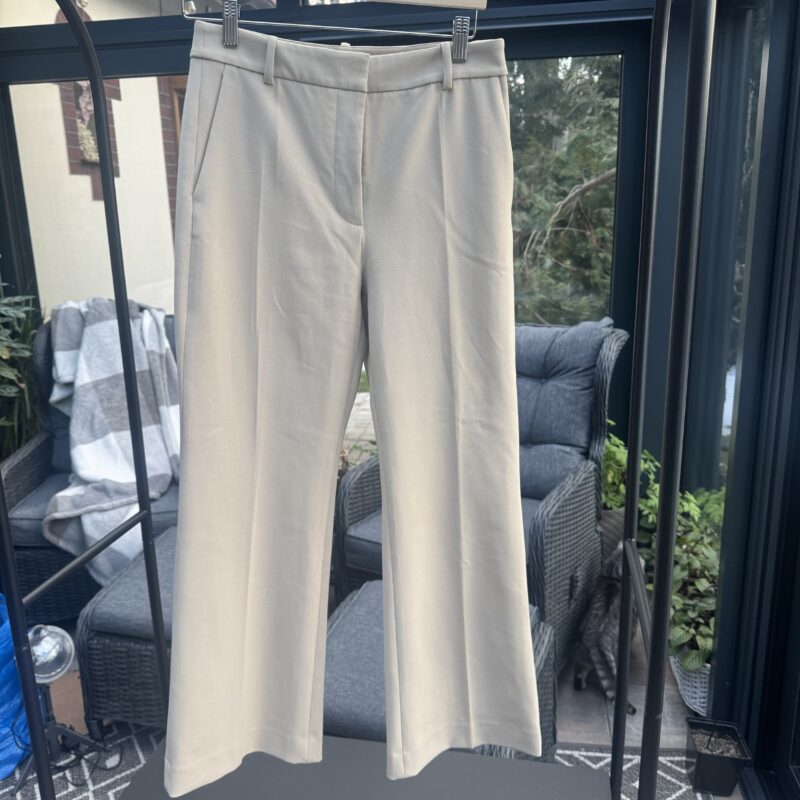 Spodnie beżowe other stories 38